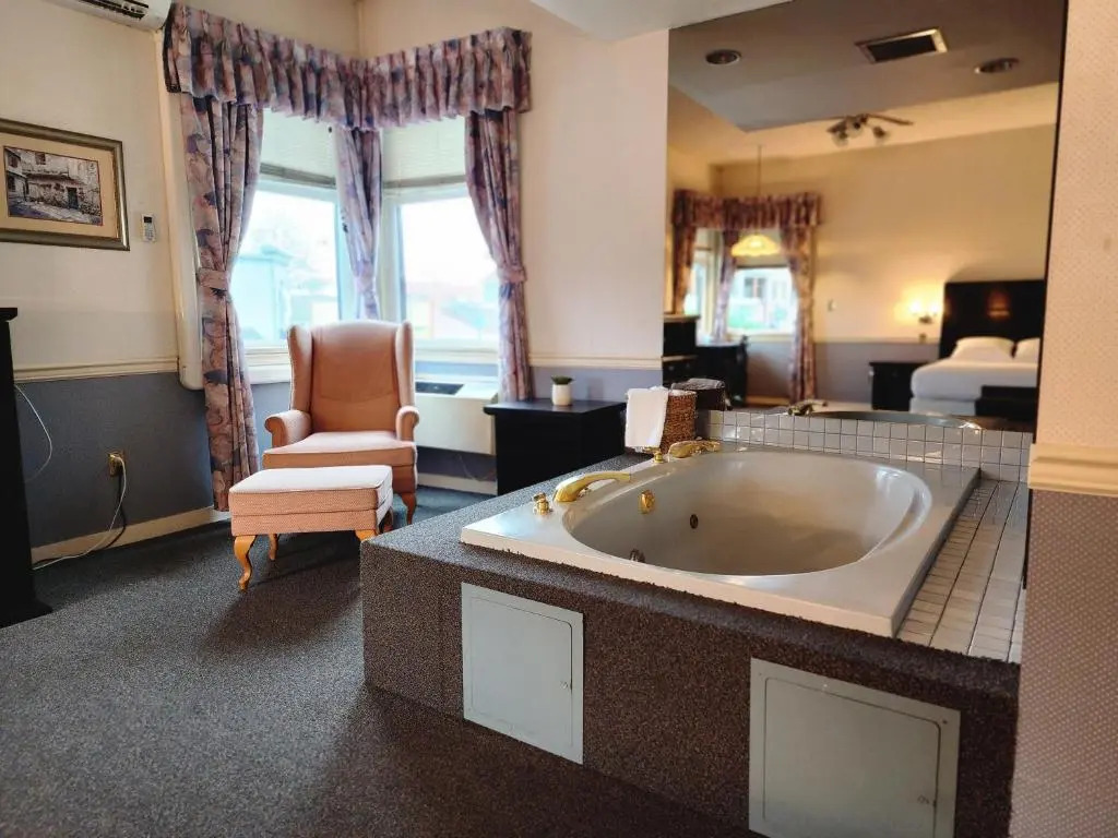 The Steveston Cafe & Hotel