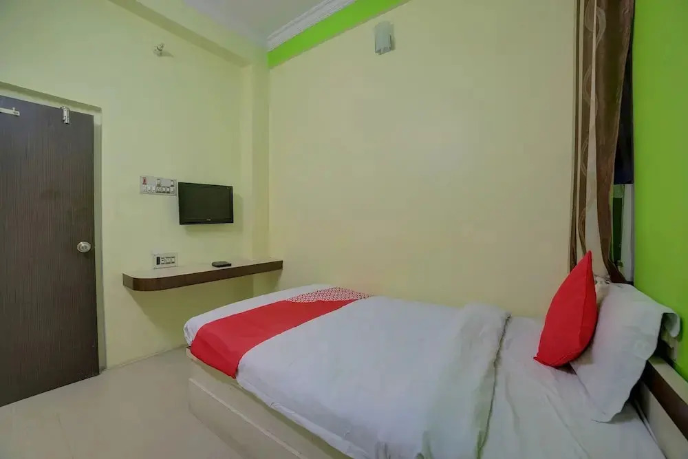 Shri Sai Paradise Hotel & Restaurant
