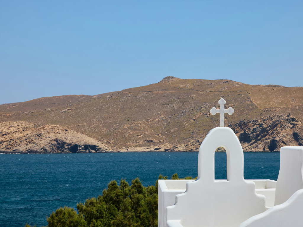 Mykonos Lolita, a Resort to Live