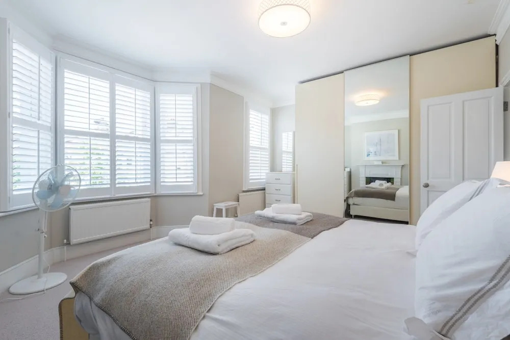 Lavish Nordic Styled Fulham Home by the Thames