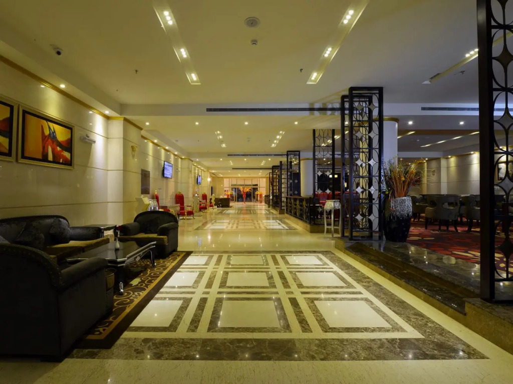 Reef Global Hotel