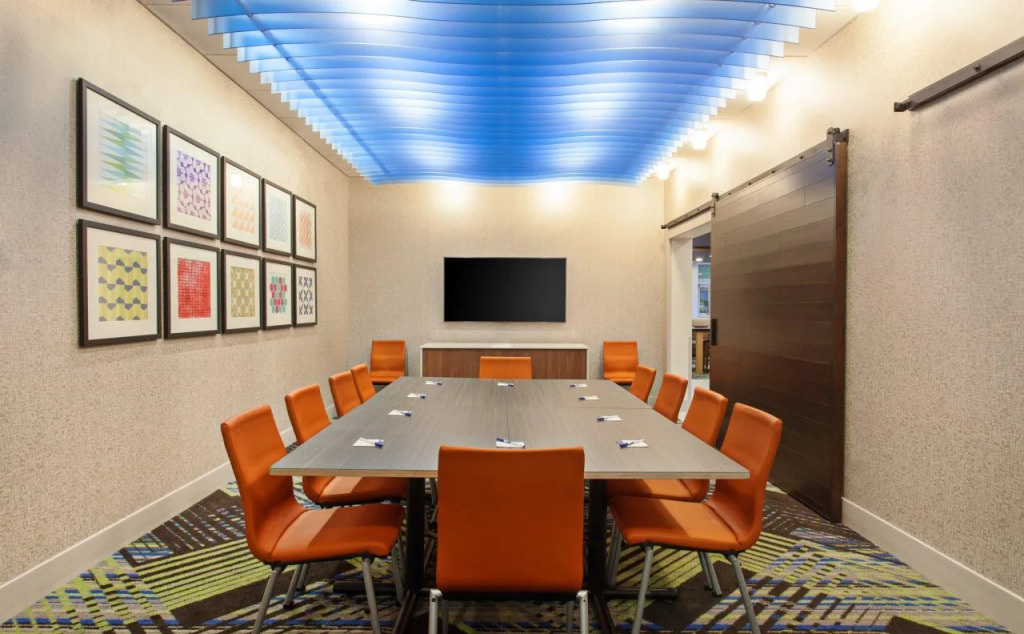Holiday Inn Express & Suites Moses Lake by IHG
