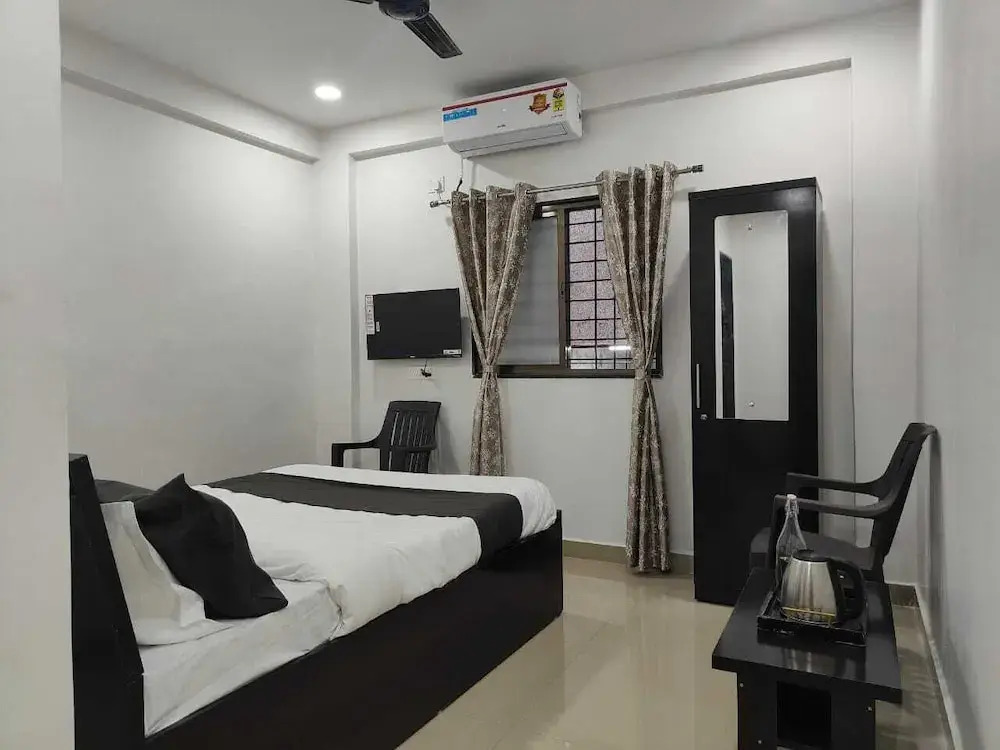 FabHotel Spark Inn