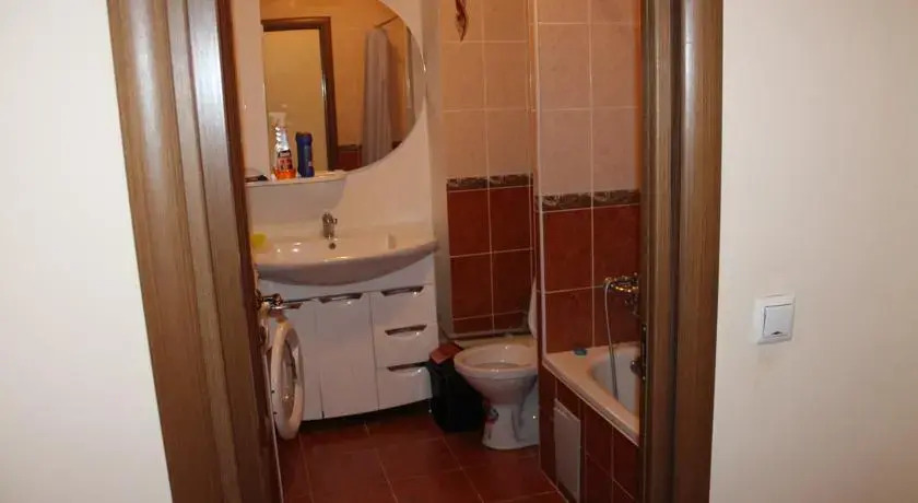 Houseroom I
