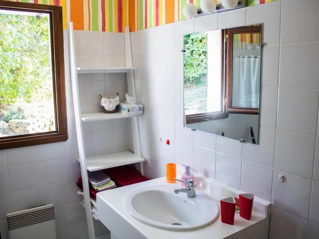 Gîte Le Mayet-de-Montagne, 4 pièces, 6 personnes - FR-1-489-317
