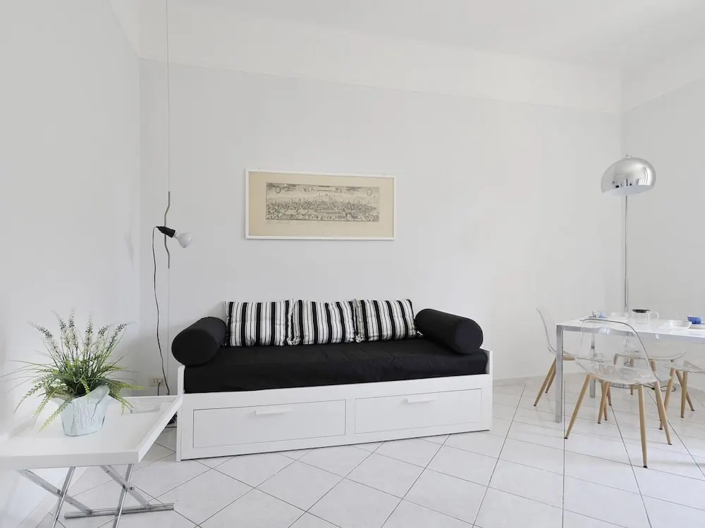 Green Street Apartment