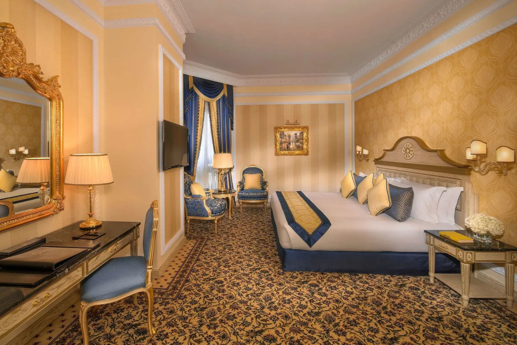 Royal Rose Hotel Abu Dhabi, Curio Collection by Hilton