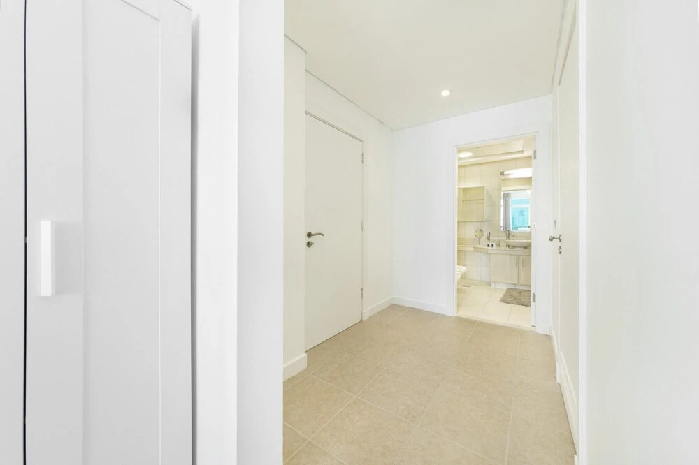 Maison Privee - Modern & Bright Apt with Sea Front Views of Burj AlArab
