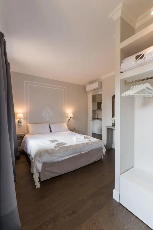 Suite & View