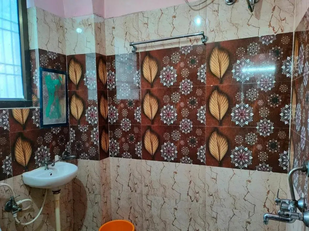 Shri Hari Residency by OYO Rooms