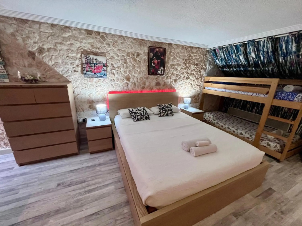 STILISH LOFT IN THE BEACH, piscina y mar