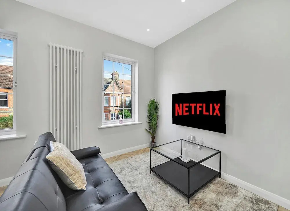 Stunning Flat Near Stratford Shopping Centre