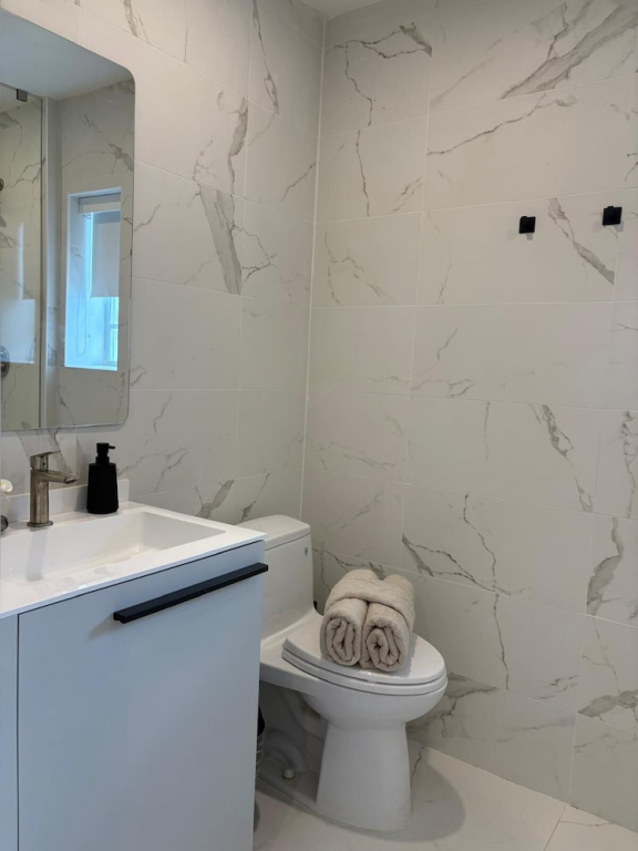 101 Wave Apartment