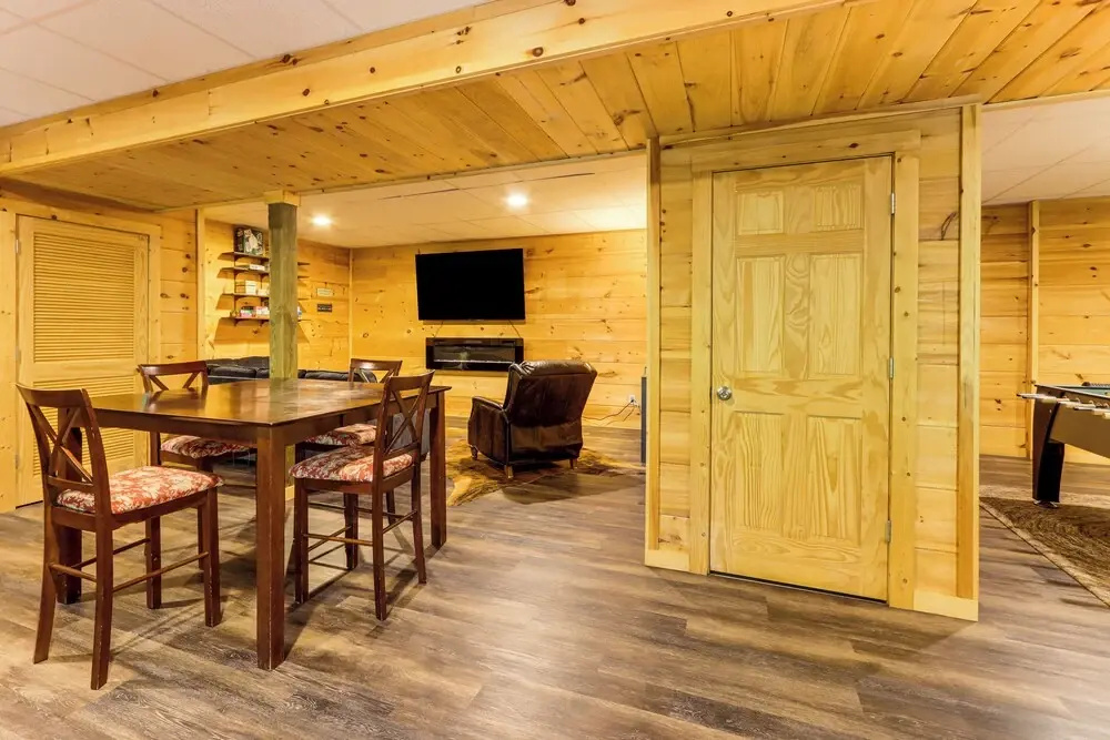 Lakeside Cabin: Game Room, Dock, Orchard, Wineries