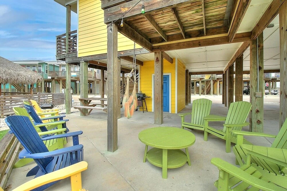 There's Money in the Banana Stand Ov26 4 Bedrooms 3.5 Bathrooms Home