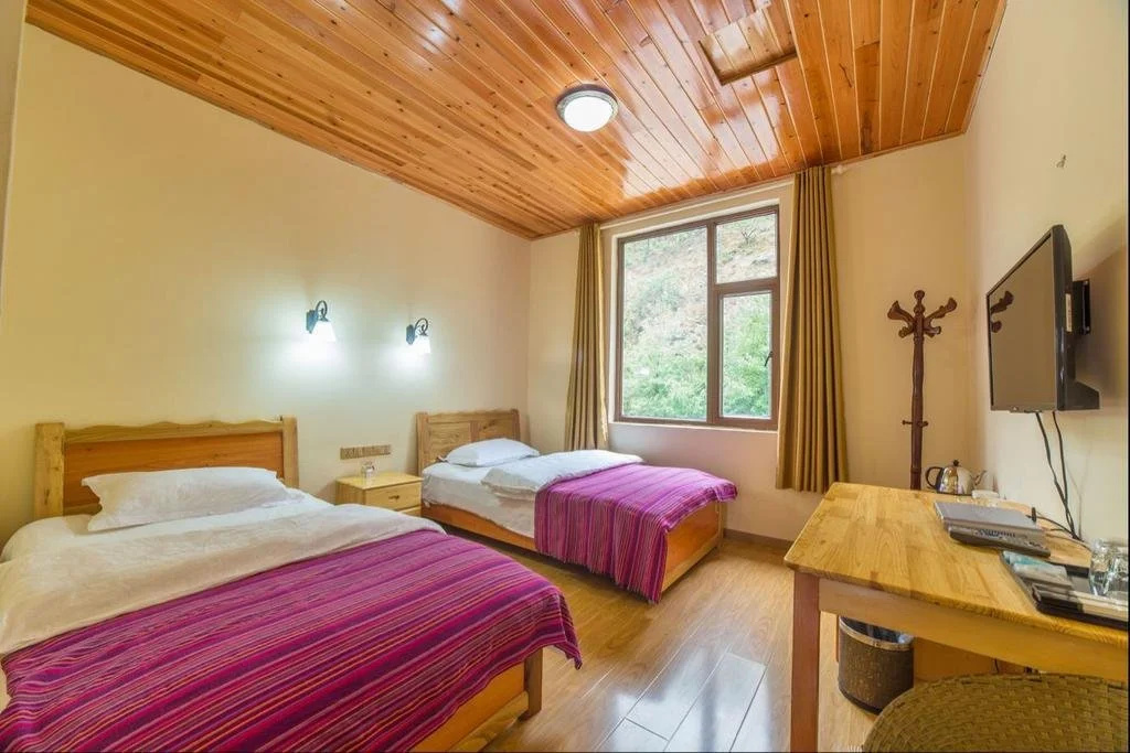 Tinas Youth Hostel