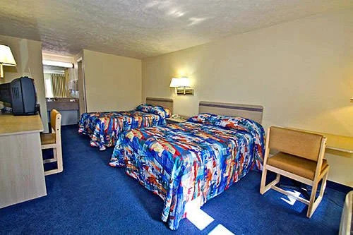 Motel 6 Tampa Downtown
