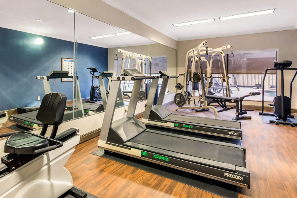 Holiday Inn Express Hotel & Suites Houston Intercontinental East