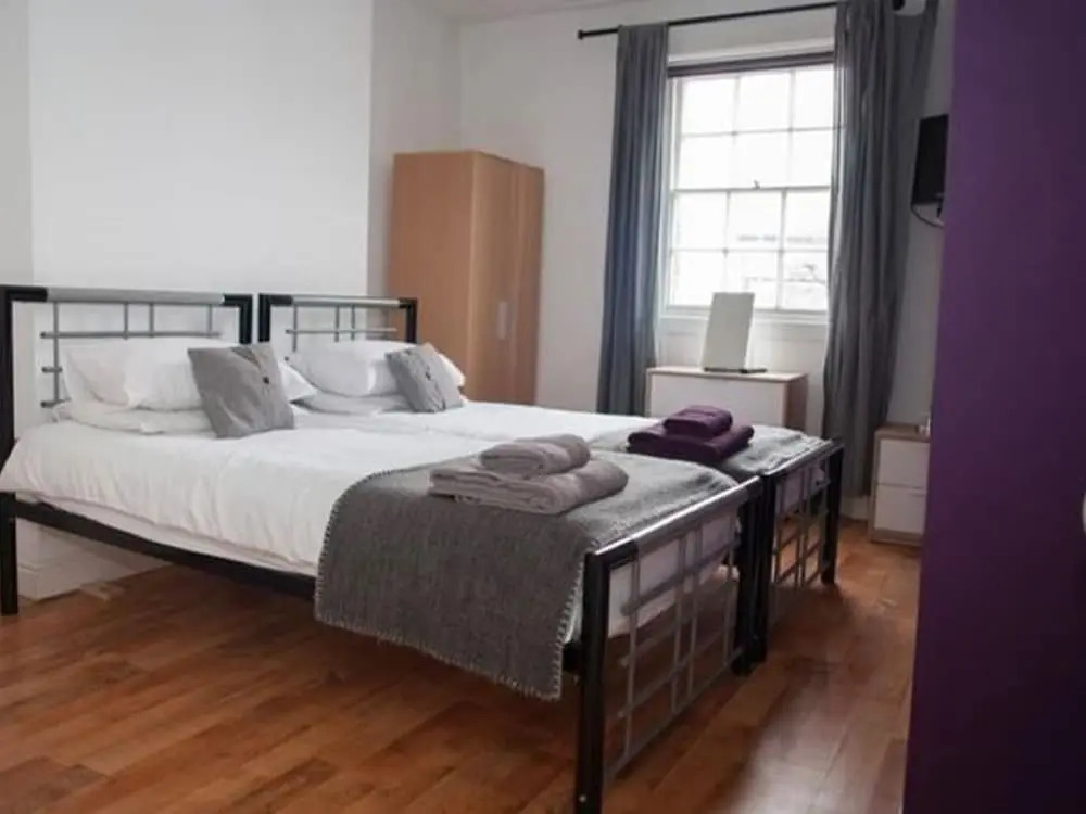 Lovely Holiday Home in Gloucester Near Waterways Museum