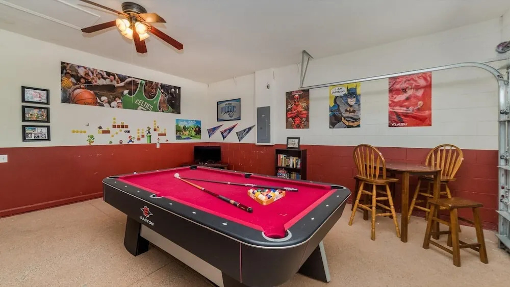8038 King Palm Circle
