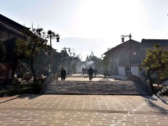 Jianyang Inn