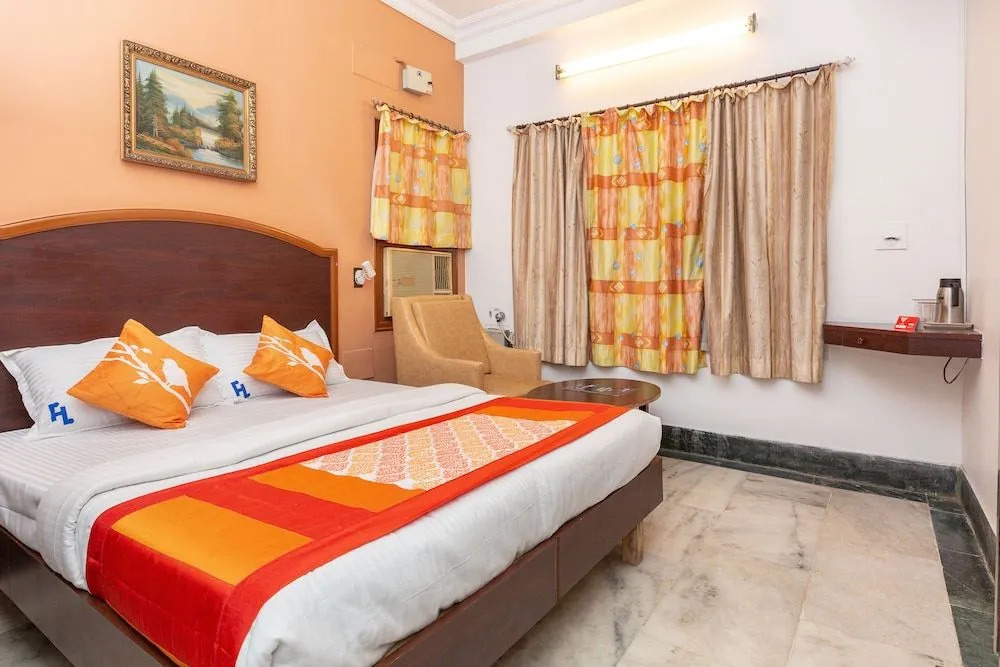 Hotel Raaj Bhaavan