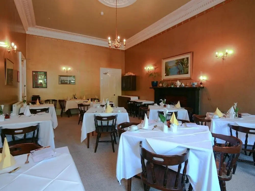 Halcyon Hotel