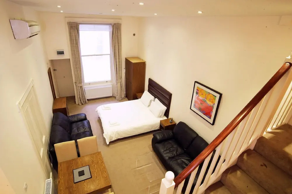 Oxbridge Apartments