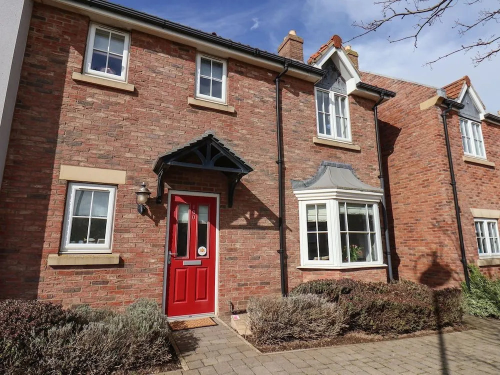 The Sandcastle - Part of the The Bay Filey Holiday Village with pool, gym and direct beach access, pub, restaurant, tennis and meadows walks