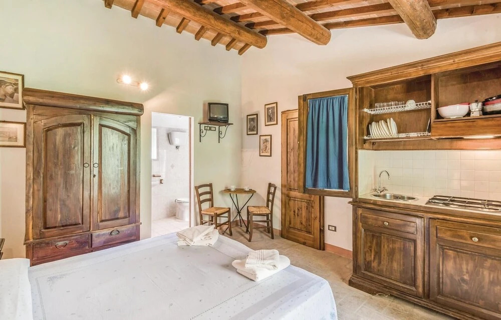 Beautiful Apartment in Castiglione D.lago PG With Wifi and Outdoor Swimming Pool