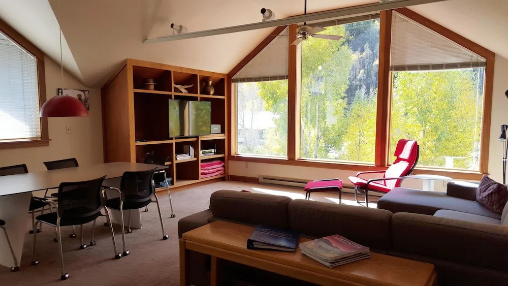 Plunge H 3 Bedroom Condo By Accommodations in Telluride