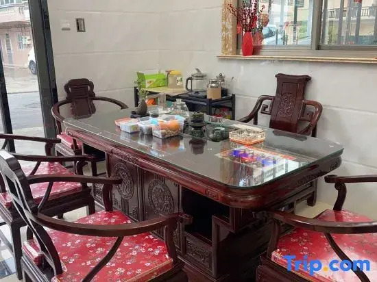 MeiZhouIandZhenXiangShaoHuaHomestay