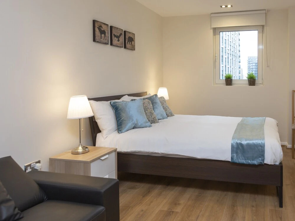 Royal Crossharbour Apartment