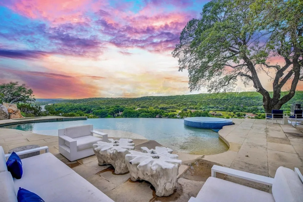 THE Above Vista Estate on Lake Austin