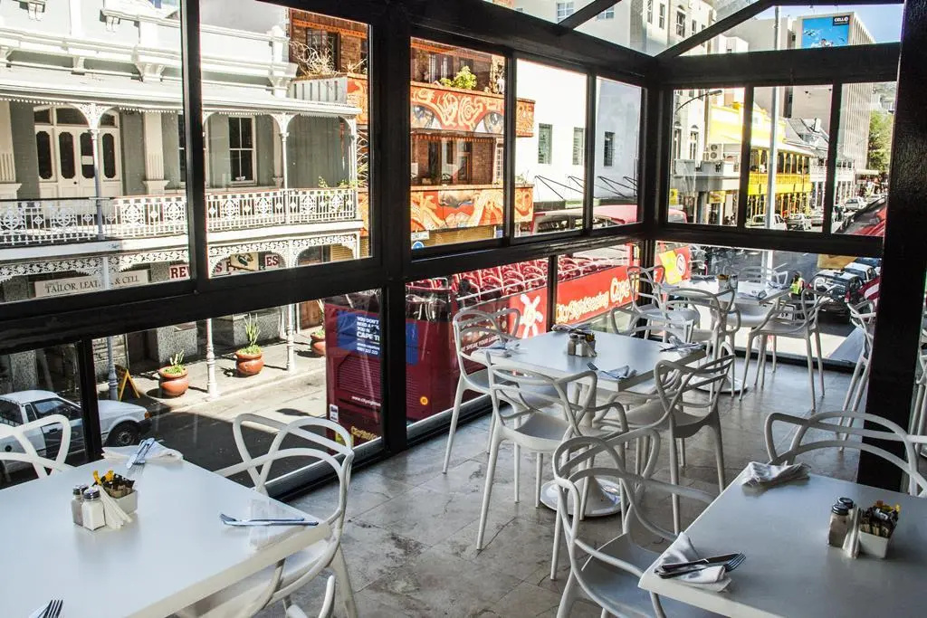 Urban Chic Boutique Hotel & Cafe