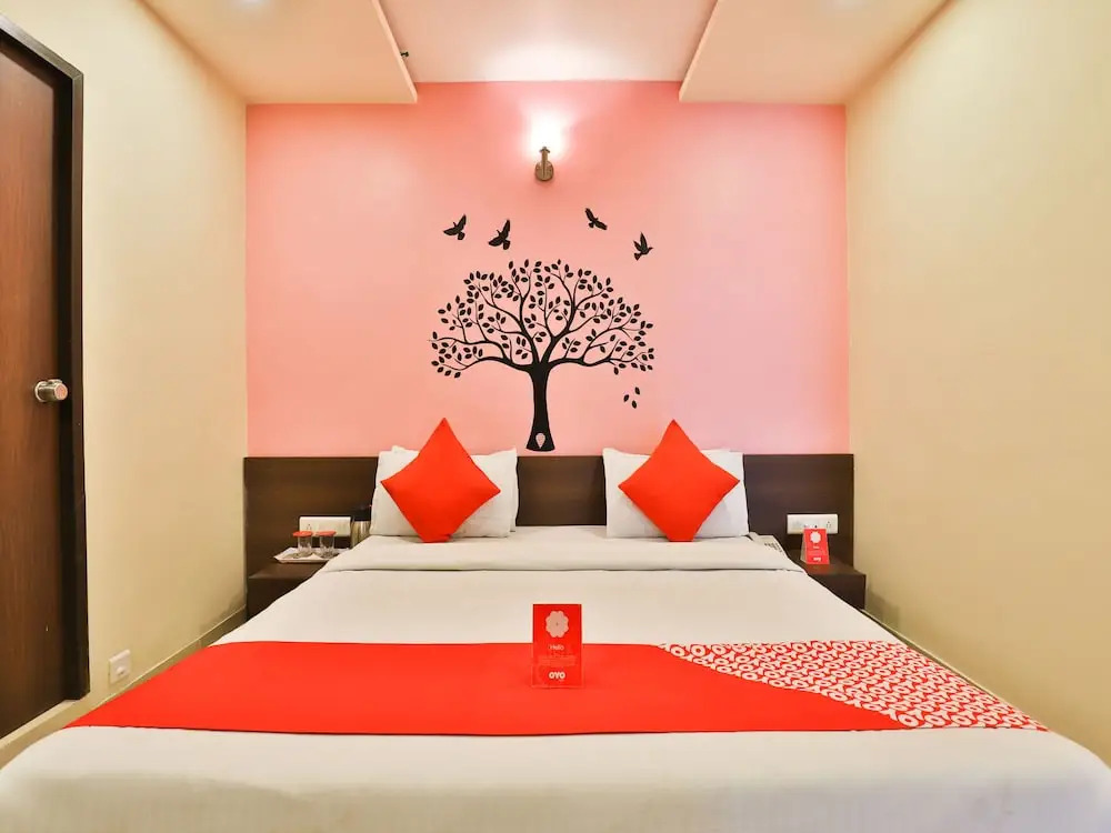 OYO 2466 Laljis Hotel