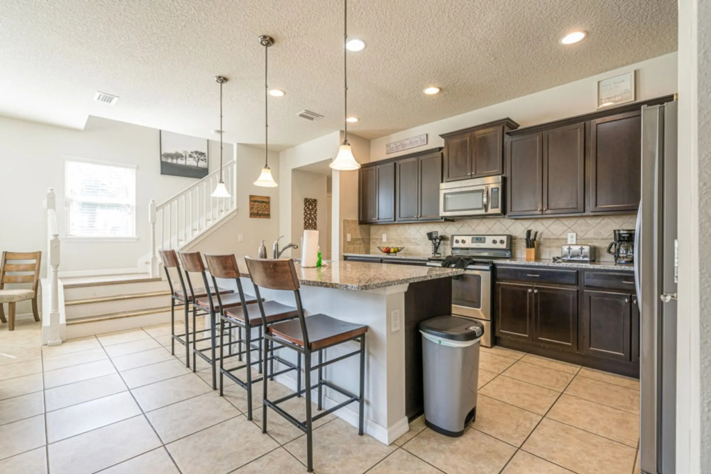 Lovely 5BR Townhouse at Windsor at Westside townhouse
