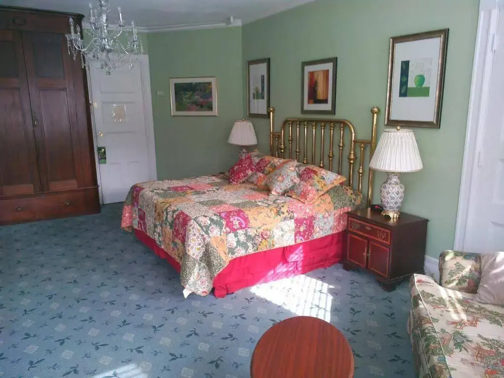 463 Beacon Street Guest House