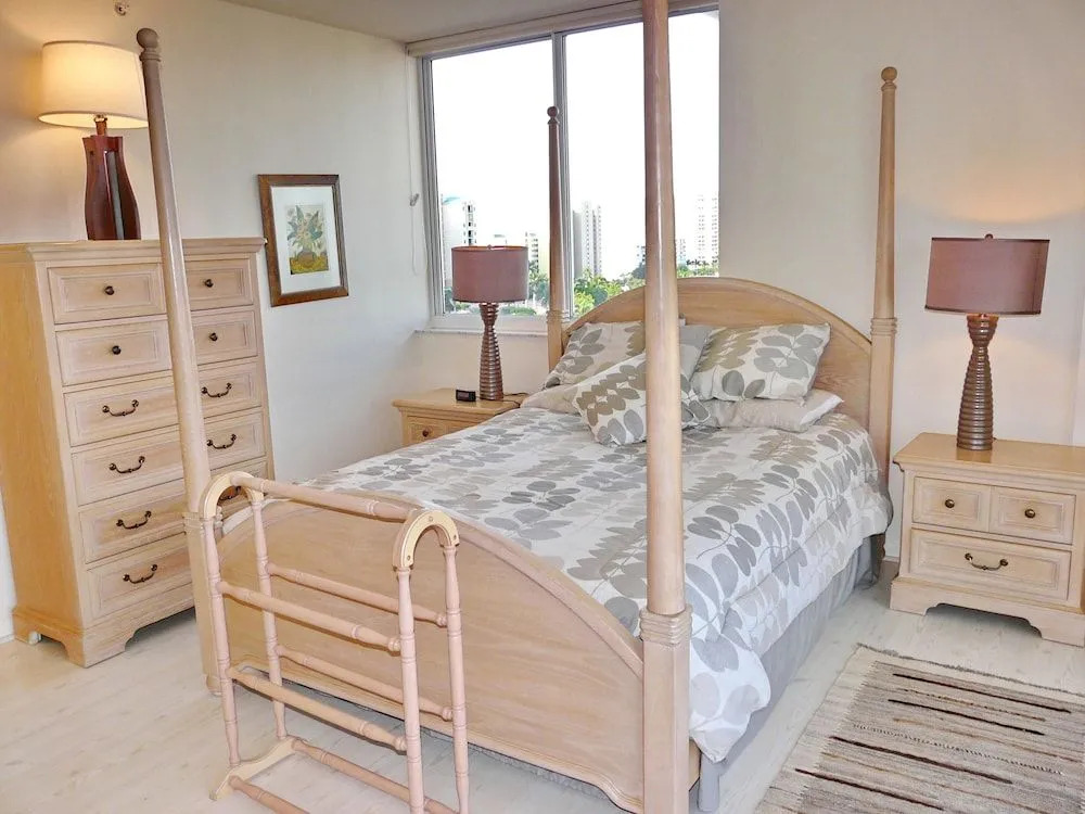 Top Floor Beachfront Condo With Ocean Views/pool/spa