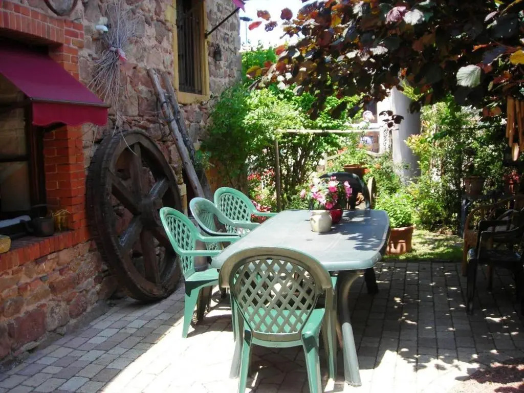 Gîte en pleine nature avec jardin, animaux acceptés - FR-1-496-183