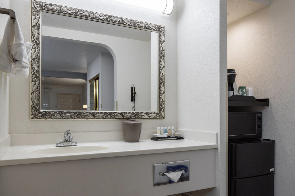 Atherton Park Inn and Suites
