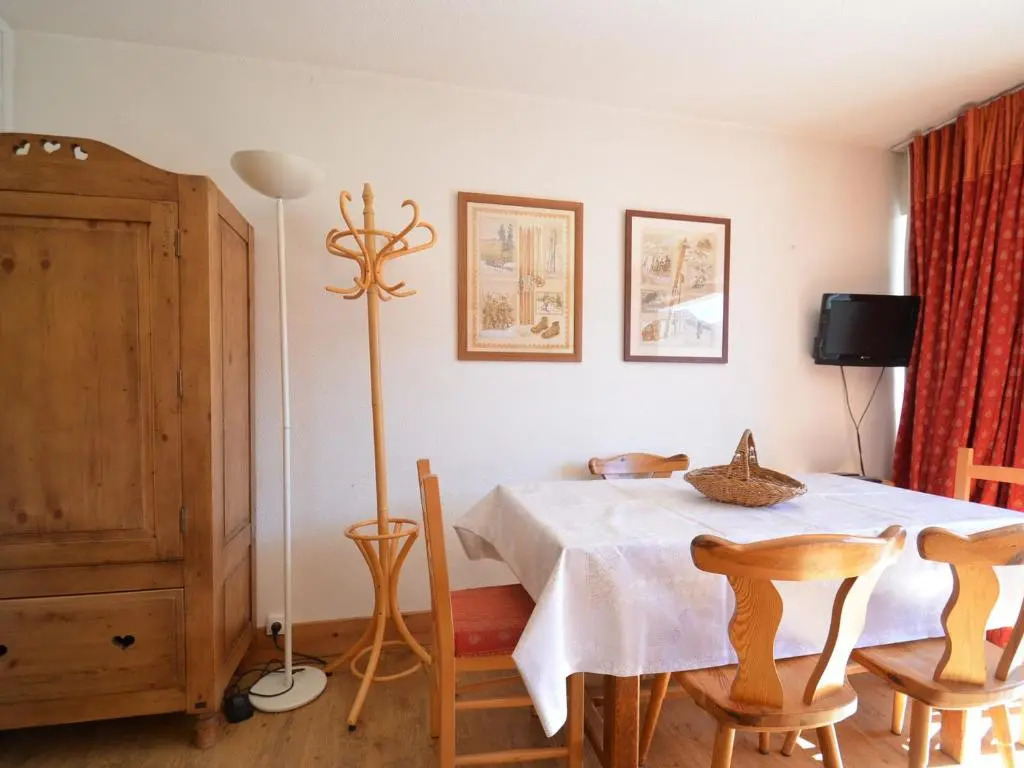 Appartement Les Menuires, 2 pièces, 5 personnes - FR-1-452-243