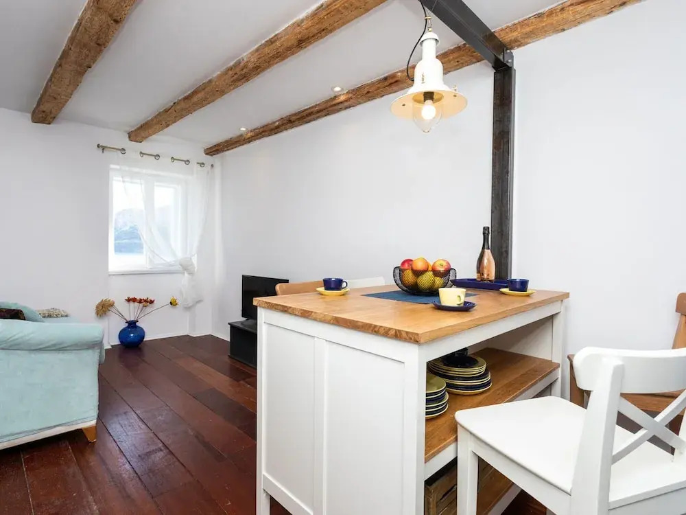 Adorable Holiday Home Located Near the Beach
