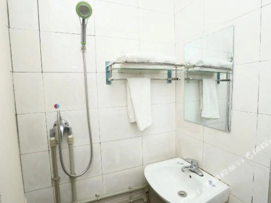 Kunming edge continued hotel