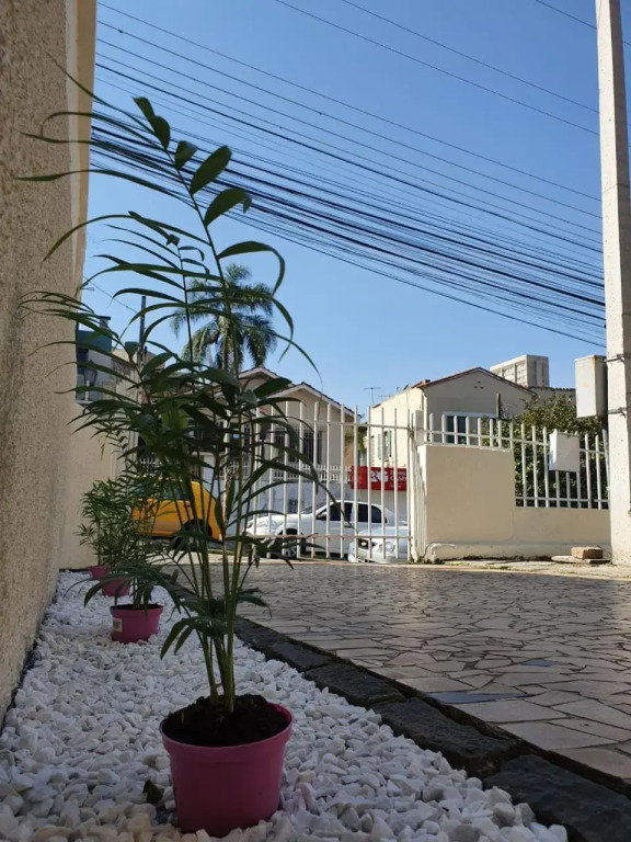 Garibaldi Hostel & Pub
