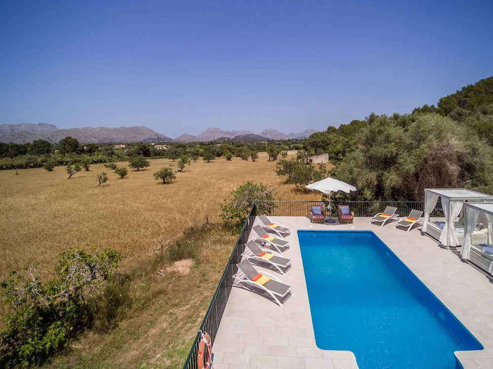 Owl Booking Villa Siquier - Luxury Retreat with Mountain Views