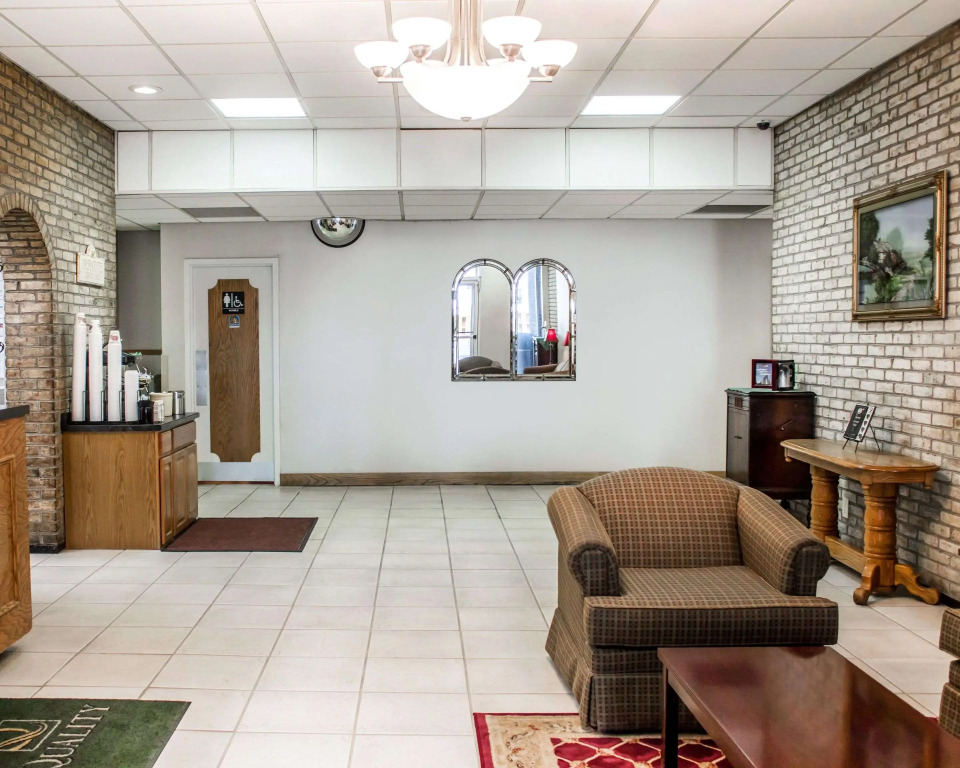 Quality Inn & Conference Center Franklin Downtown
