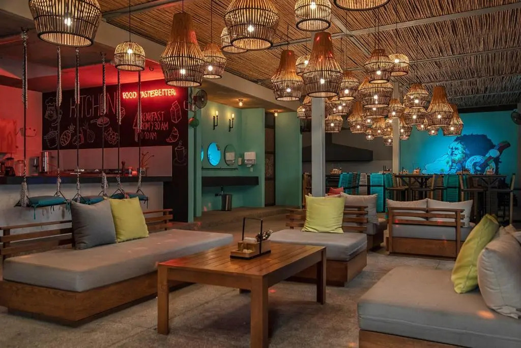 Mayan Monkey Los Cabos - Social Hostel