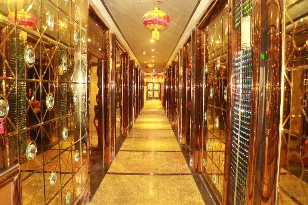 Xuanwei Meihuan Hotel