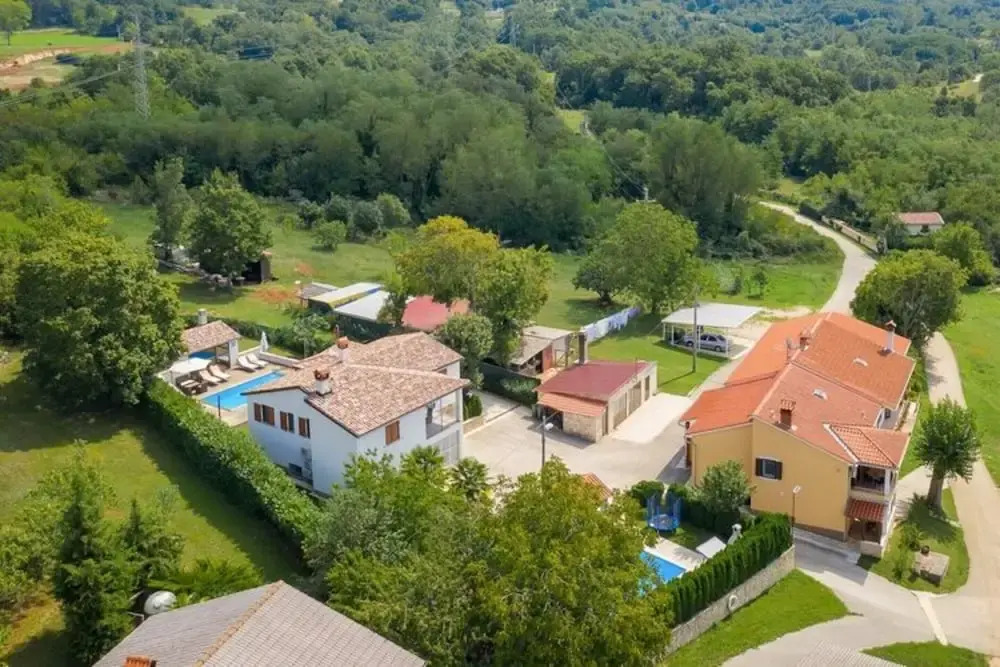 Modern Holiday Home With Pool in Pazin